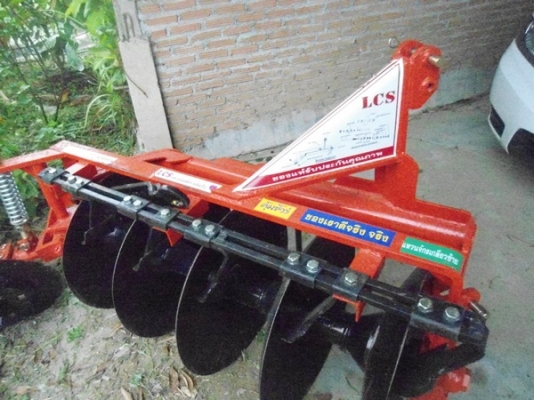 รถไถยันร์ม่า รุ่นEF352Tex 4WD 2เพลา อุปกรณ์ 4 อย่างมีดันหน้าใหม่  ผานใหม่LCS 5x22 ตัดหญ้าใหม่1.20ม.ของฮุย และโรตารี่สภาพใหม่ รถสภาพดี สนใจสอบถามได้ครับ