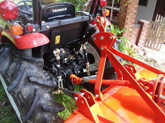 รถไถยันร์ม่า รุ่นEF352Tex 4WD 2เพลา อุปกรณ์ 4 อย่างมีดันหน้าใหม่  ผานใหม่LCS 5x22 ตัดหญ้าใหม่1.20ม.ของฮุย และโรตารี่สภาพใหม่ รถสภาพดี สนใจสอบถามได้ครับ