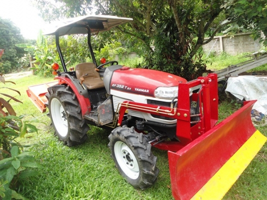 รถไถยันร์ม่า รุ่นEF352Tex 4WD 2เพลา อุปกรณ์ 4 อย่างมีดันหน้าใหม่  ผานใหม่LCS 5x22 ตัดหญ้าใหม่1.20ม.ของฮุย และโรตารี่สภาพใหม่ รถสภาพดี สนใจสอบถามได้ครับ