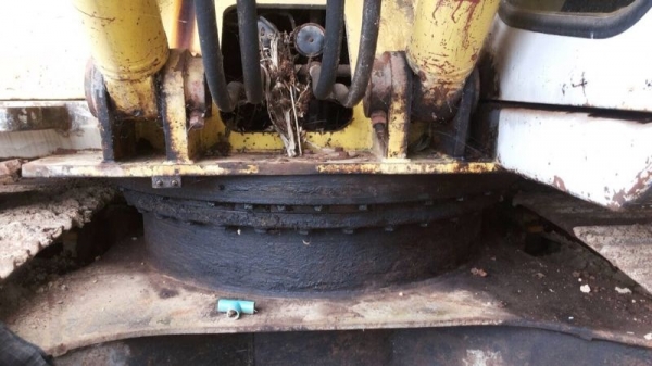 รถฮีโน่ 10 ล้อ ท้ายลาด 200 แรงม้า / รถแบคโฮ  ทูมิตรทูโม้  200A1 .  ( ขายคู่ )  สนใจติดต่อ 081 - 6079515