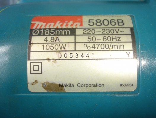 ขายเลื่อยวงเดือน 7 นิ้ว makita รุ่น 5806B (1,050w.)