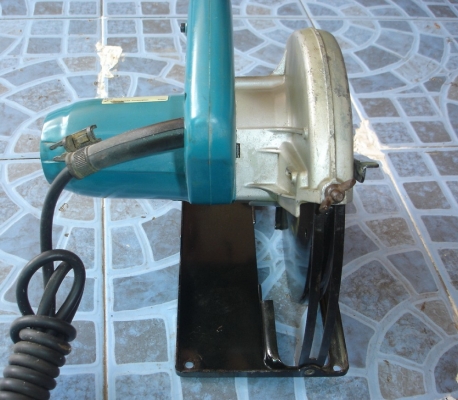 ขายเลื่อยวงเดือน 7 นิ้ว makita รุ่น 5806B (1,050w.)