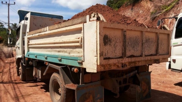 รถฮีโน่ 6 ล้อดั้ม FC4J 150 แรงม้า ปี 48 สนใจติดต่อ 081 - 6079515 รถฮีโน่ 6 ล้อดั้ม FC4J 150 แรงม้า ปี 48 สนใจติดต่อ 081 - 6079515