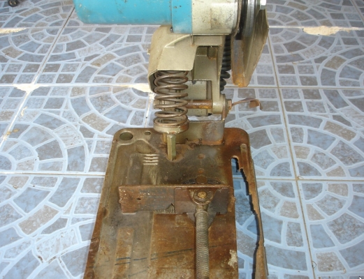 แท่นตัดไฟเบอร์ 14 นิ้ว 2000 วัตต์ Makita รุ่น 2414NB