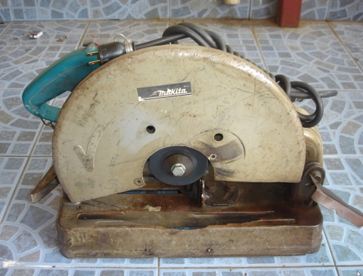 แท่นตัดไฟเบอร์ 14 นิ้ว 2000 วัตต์ Makita รุ่น 2414NB