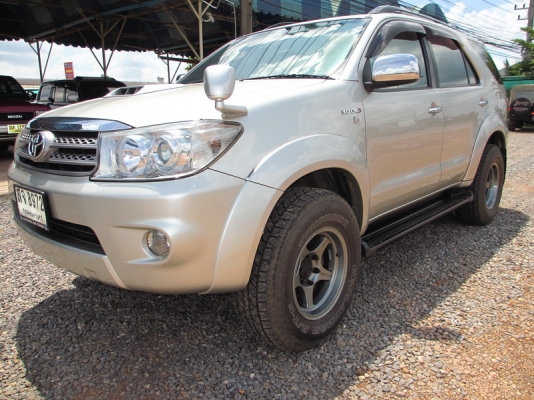 Fortuner 3.0 V ดีเซล 4WD เกียร์ออโต้ Fortuner 3.0 V ดีเซล 4WD เกียร์ออโต้