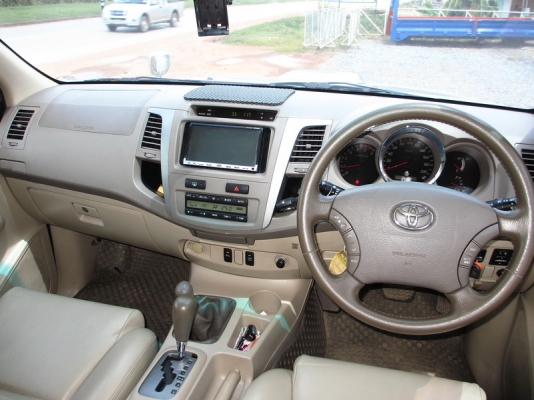 Fortuner 3.0 V ดีเซล 4WD เกียร์ออโต้ Fortuner 3.0 V ดีเซล 4WD เกียร์ออโต้