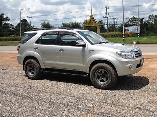 Fortuner 3.0 V ดีเซล 4WD เกียร์ออโต้ Fortuner 3.0 V ดีเซล 4WD เกียร์ออโต้