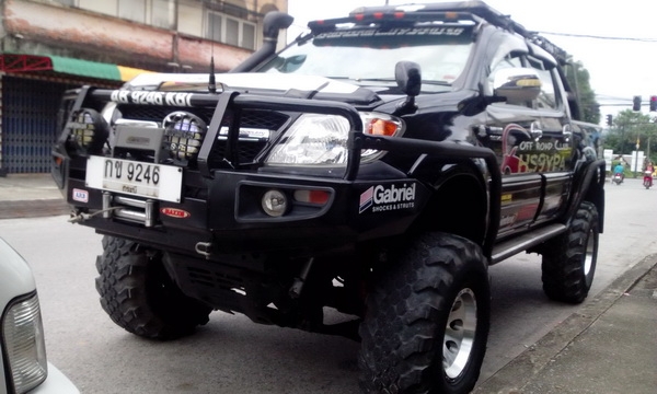 ต้องการขาย TOYOTA VIGO OFFROAD แต่งเต็มแต่งสวยๆ พร้อมขับหล่อๆ