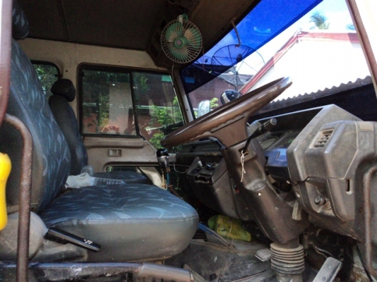 ขายถูกสิบล้อดั้ม fuso fn 527 m td 195 ปี 44