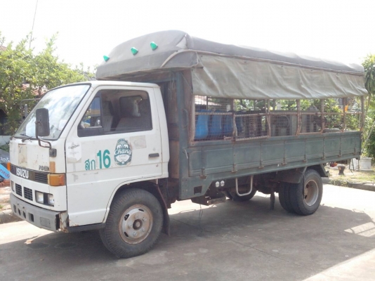 ขายด่วน isuzu nkr 110 แรง รถเบียร์ช้าง ห้างแท้ ยกหัวได้ เกียร์สั้น กระบะยาว     4.3ม.