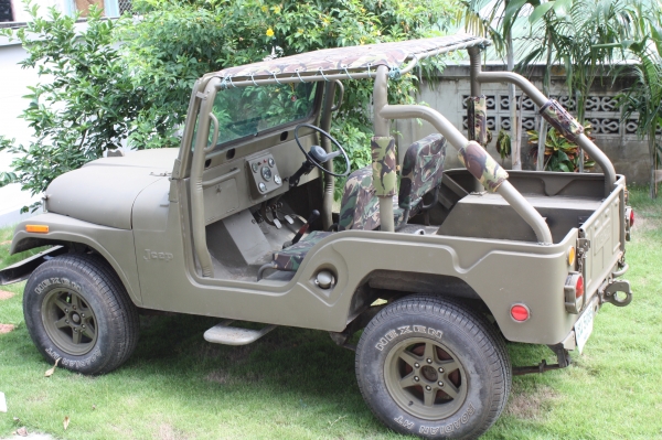 JEEP กบ CJ5