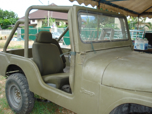 JEEP กบ CJ5