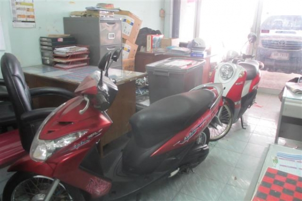 ขายเหมา/แยก 2 คัน MIO/FINO มีเล่มทะเบียนพร้อมชุดโอน อยู่ จ.ชลบุรี