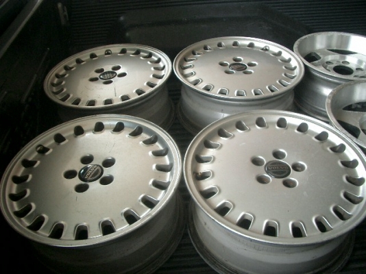 ขายล้อ VOLVO 17"