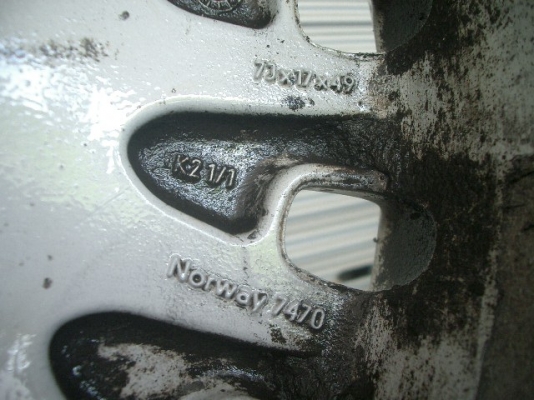 ขายล้อ VOLVO 17"