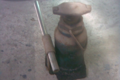 แม่แรงแกนใหญ่ครับตัวนี้สภาพสวยครับพร้อมใช้งานเดิมๆครับ  อายุนับ 30 ปีครับตัวนี้ ราคานี้คุ้มมากครับ