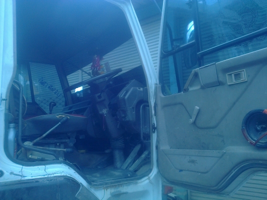 ขาย MITSUBISHI 2 เพลาดั้ม