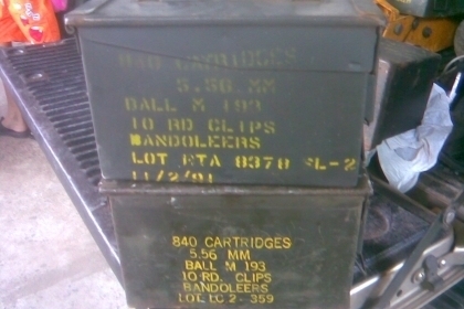 กล่องใส่กระสุน เหล็กรุ่นเก่าเหล็กหนาครับหนักครับสภาพพร้อมใช้ครับราคานี้น่าเก็บสะสมครับ