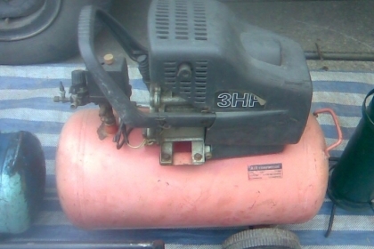 ปั้มลมโรตารี่ขนาด 3 แรงพร้อมใช้ครับ ขนาดถังประมาณ 50-60 ลิตรครับราคานี้คุ้มครับ