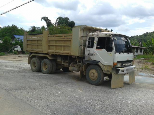 ขายรถบรรทุกสิบล้อดั๊มพ์ Mitsubishi TD แชสซี FN527TD24xx 2 เพลา ด.โคราช ทะเบียนพร้อม