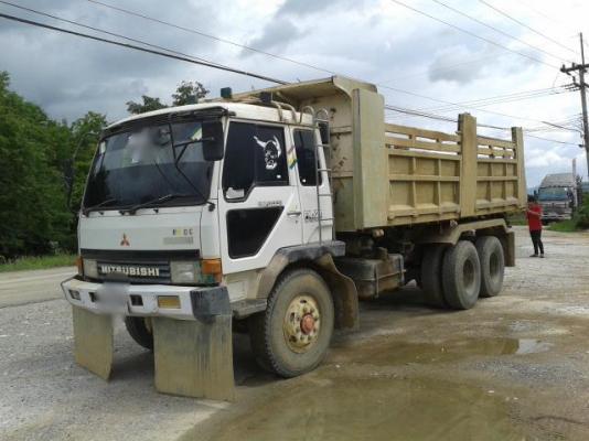 ขายรถบรรทุกสิบล้อดั๊มพ์ Mitsubishi TD แชสซี FN527TD24xx 2 เพลา ด.โคราช ทะเบียนพร้อม