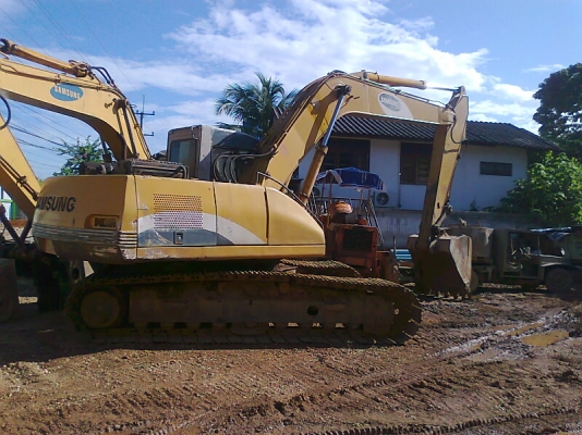 รถแบคโฮ SAMSUNG 210 LC เครื่องดี ปั้มดี ปั้ม K3V รถสวยกริ๊บ.ราคาต่อรองได้.