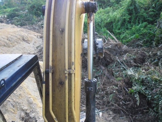 PC 120-3ขายแมคโค โคมัสสุ  120  รุ่น  3   พร้อมใช้งาน   ลดสุดๆๆๆๆ  345000  บาท  ด่วนๆๆ