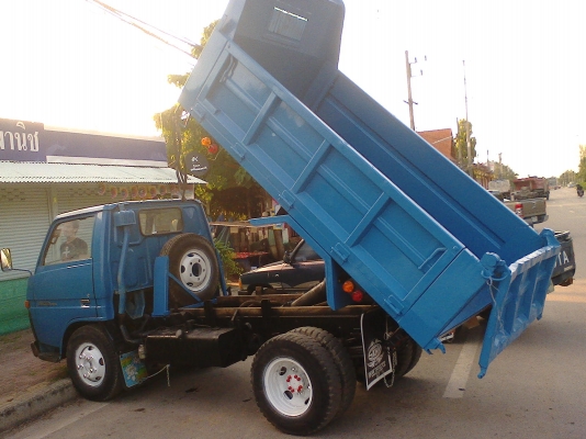 ขาย6ล้อดั้ม โคมัซสุ ปี29 เครื่อง85 เกียร์ดี คัดซีสวย ในเก๋งสวยครบ