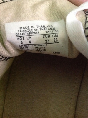 รองเท้า Converse