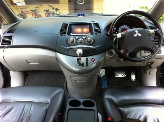 Mitsubishi space wagon 2.4 at