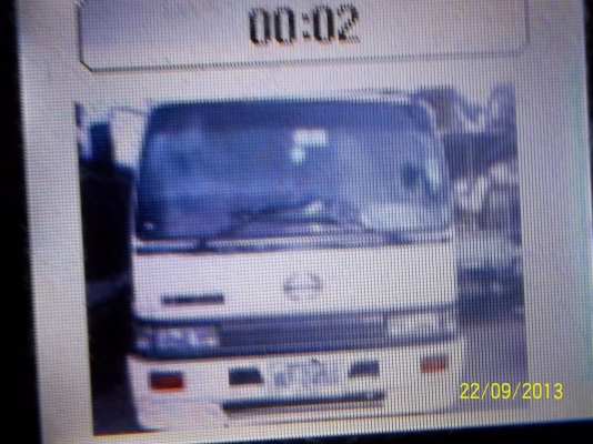 ขาย6ล้อ HINO  FD3H   195 HPยาว  6.50ม.พร้อมใช้  ปี46   ประตู 10บานไม่มีเสากลาง