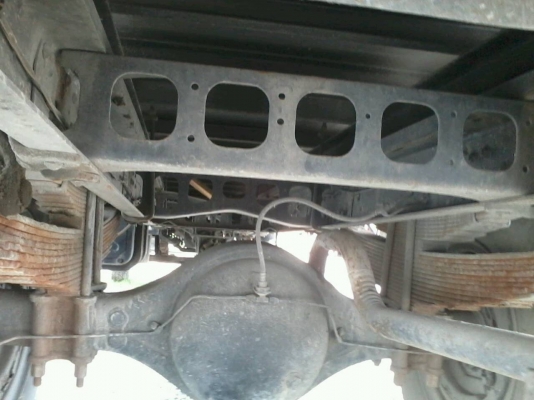 ขายรถบรรทุก6ล้อประกอบตู้10บาน ยาว 7.20 เมตร เครื่อง HO7C 185 แรง เครื่องแน่ดีมาก คัสชีสืสวยตลอดเส้น ตู้พึ่งต่อใหม่ได้6เดือนครับ