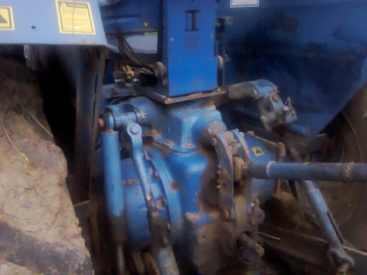 ขายรถไถฟอร์ด 6610 เสี้อลายสภาพพร้อมใช้ ขายรถไถฟอร์ด 6610 เสี้อลายสภาพพร้อมใช้