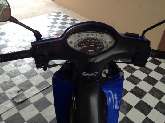 ขาย!!!เวฟ125R กุญแจใหญ่ ดิสหน้าหลัง ปี48 เครื่องเดิมแน่นๆ ทะเบียนครบ ภาษีไม่หมด