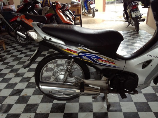 ขาย!!!เวฟ125R สต๊าทมือ ปี48 เครื่องเดิมแน่นๆ ทะเบียนครบ ภาษีไม่หมด