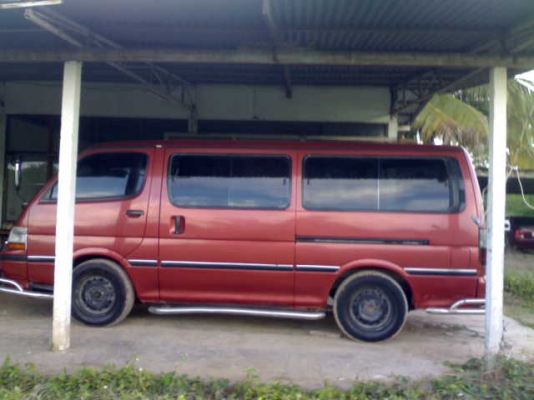 ขายรถตู้toyotaเครื่อง2.5พร้อมใช้เดิมๆรถบ้านจะชื้อคันไหม่