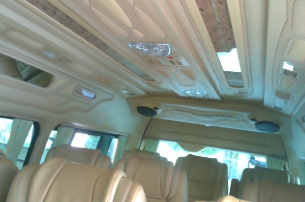 บริการให้เช่า-เหมารถตู้ VIP 3 แถว 10 ที่นั่งพร้อมคนขับ บริการให้เช่า-เหมารถตู้ VIP 3 แถว 10 ที่นั่งพร้อมคนขับ