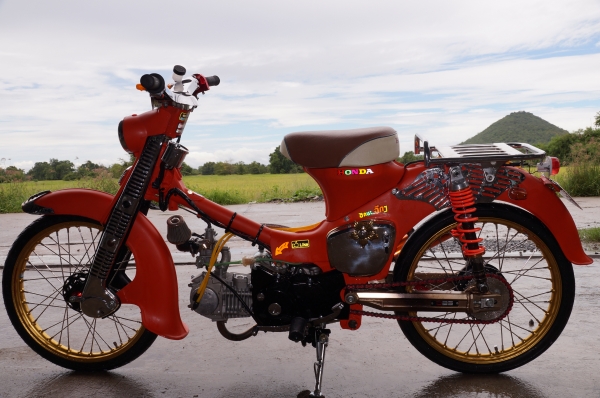 ขาย HONDA C 100 เครื่อง LIFAN 150 เครื่องตัวใหม่ สตาทร์มีอ อินวอยเครื่อง ครบ รถสวยพร้อมใช้ ครับ