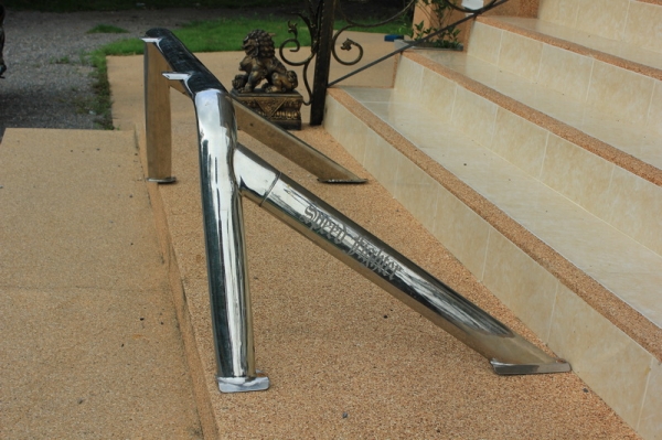 //// ขายโรลบาร์สแตนเลสใส่กระบะ ราคาถูก //////