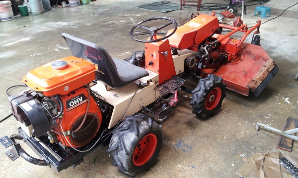 รถตัดหญ้านั่งขับมือสองจากญี่ปุ่น สภาพสวยSATO-SRM1200-D tel 0812746170