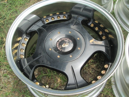 ขายล้อม้าทอง