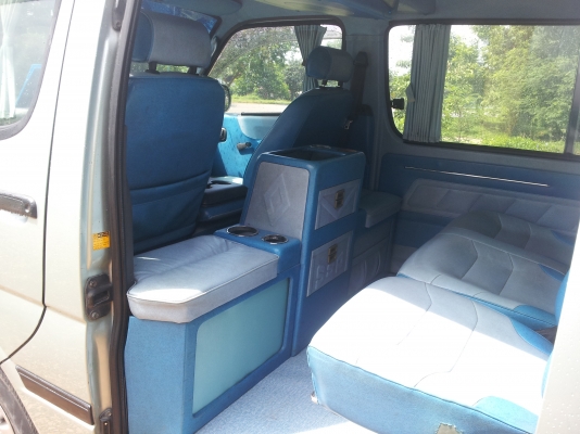 ขาย รถตู้หัวจรวด ปี 2547  ดีเซล 2004