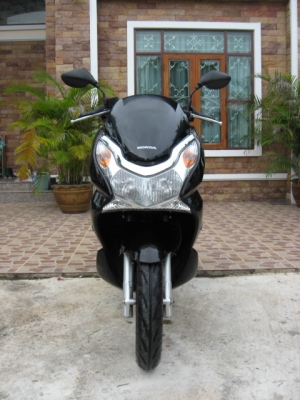 ขายรถบ้าน honda pcx125i สภาพดี เครื่องยนต์เยี่ยมไม่เคยซ่อม