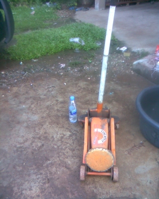 แม่แรงตะเข้ 3 ตันสภาพพร้อมใช้งานครับหนักครับตัวนี้ขนาด 3 ตันครับสภาพเดิมๆครับราคานี้คุ้มมากครับ แม่แรงตะเข้ 3 ตันสภาพพร้อมใช้งานครับหนักครับตัวนี้ขนาด 3 ตันครับสภาพเดิมๆครับราคานี้คุ้มมากครับ