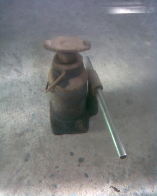 แม่แรงแกนใหญ่ครับตัวนี้สภาพสวยครับพร้อมใช้งานเดิมๆครับ อายุนับ 30 ปีครับตัวนี้ ราคานี้คุ้มมากครับ แม่แรงแกนใหญ่ครับตัวนี้สภาพสวยครับพร้อมใช้งานเดิมๆครับ อายุนับ 30 ปีครับตัวนี้ ราคานี้คุ้มมากครับ