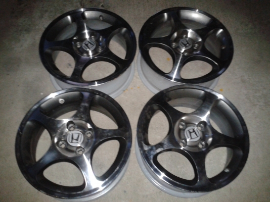 ต้องการขายล้อแม็ก HONDA  CIVIC  4  รู/100