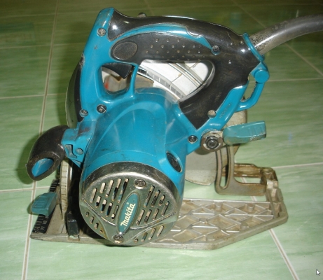 ขายเลื่อยวงเดือน 8 นิ้ว makita รุ่น 5008MG (1,800w.)