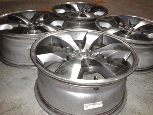 ต้องการขายล้อแม็กโตโยต้าวีโก้