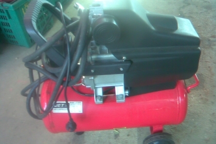 ปั้มลมโรตารี่พร้อมใช้สภาพพร้อมใช้งานครับสายพร้อมครับขนาด 2 แรง สภาพดีครับตัวนี้ ราคานี้คุ้มครับ ปั้มลมโรตารี่พร้อมใช้สภาพพร้อมใช้งานครับสายพร้อมครับขนาด 2 แรง สภาพดีครับตัวนี้ ราคานี้คุ้มครับ